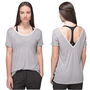 Lululemon Trikonasana Loose Fitting Short Sleeve Tee in Burnout Silver Spoon